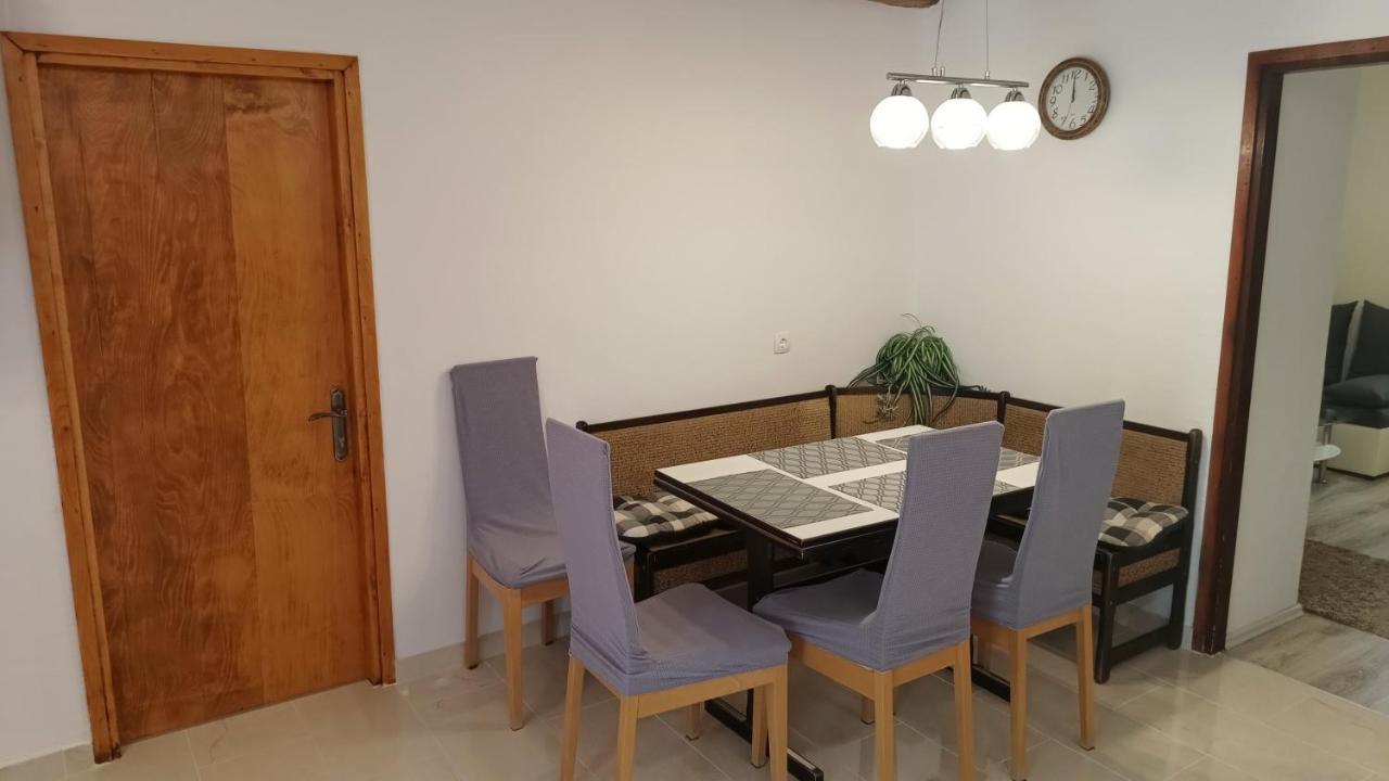 Kornić Apartment Dinka מראה חיצוני תמונה