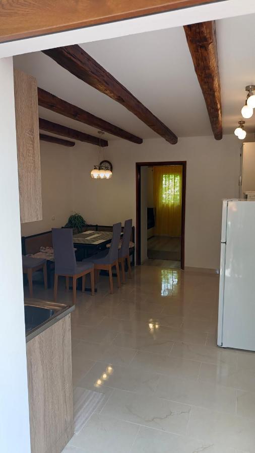 Kornić Apartment Dinka מראה חיצוני תמונה